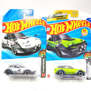 Hot Wheels Mazda MX-5 Miata 2/5 Green & 1/5 White HW Dream Garage 2-Car Lot